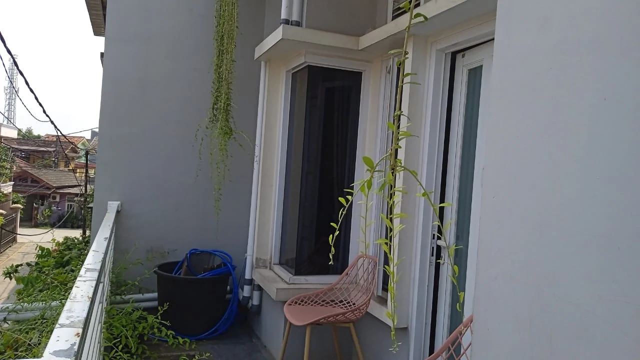 Rumah 3 Lantai Tangerang Selatan